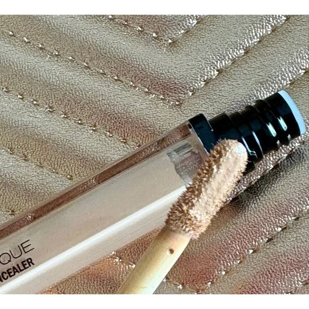 JAPONESQUE - NIB - Perfecting Concealer in Shade 4, Full Size.